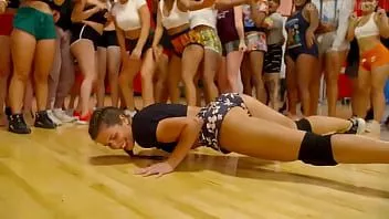 play Try not to cum with this compilation of sluts shaking their ass #2
