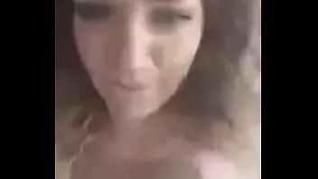 play Beautiful girl in tight skirt showing her pussy