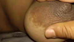 play MILF malaya gordita es follada por su amante