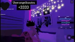 Riproduci Sborro forte mentre scopo la mia amica lesbica in Roblox