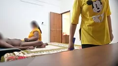 Odtwórz Szalona wietnamska pokojówka przyłapuje żonę na ssaniu dużego byka