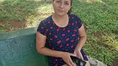 播放 Latina Pornstar将粗糙的Doggystyle bj给老男人