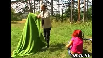 再生 ペッカーはしっかりした自然なおっぱいで一流のキティローラのプッツに入る