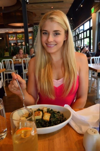 Pornstar Nikki Peach