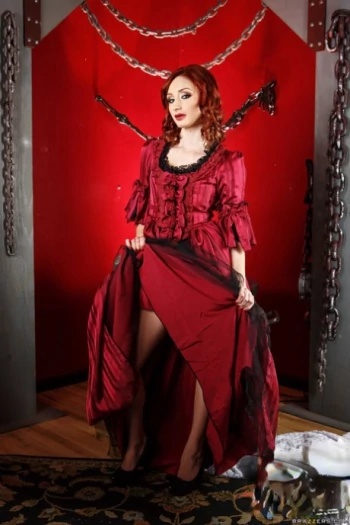 Pornostar Redhead Witch